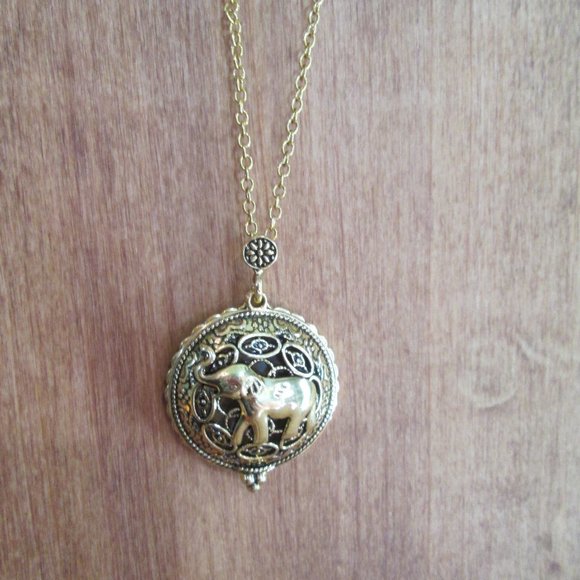 Golden Brass ELEPHANT Loupe Necklace 5X Magnifying Lens - Picture 4 of 8